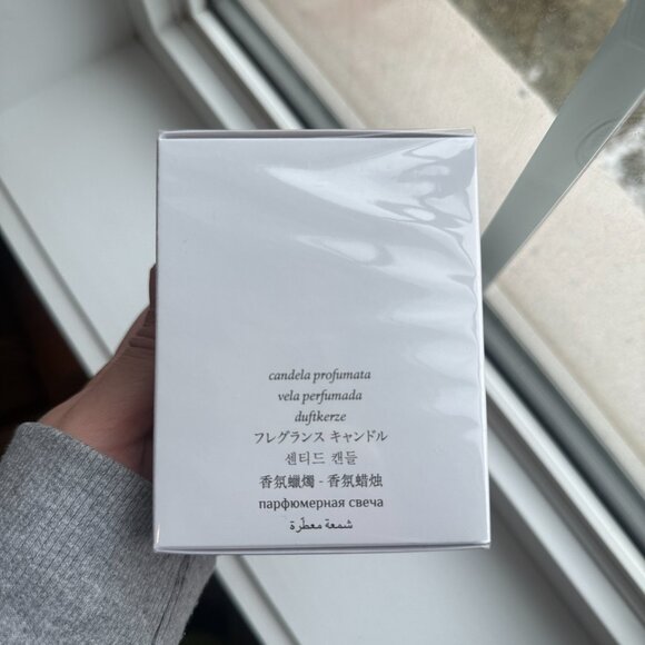 DIPTYQUE Roses Scented Candle - Picture 2 of 2